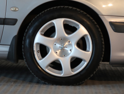 Peugeot 607 2002