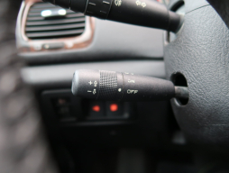 Peugeot 607 2002