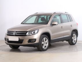 Volkswagen Tiguan - 2012