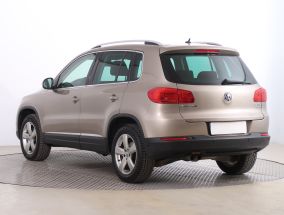 Volkswagen Tiguan - 2012