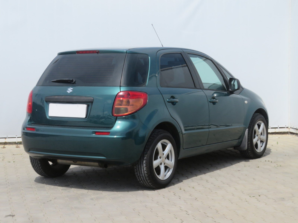 Suzuki SX4
