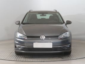 Volkswagen Golf - 2020