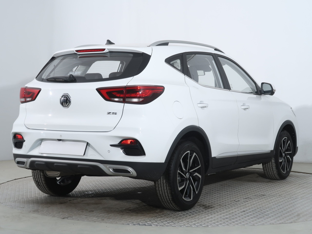 MG ZS SUV