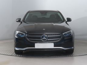 Mercedes-Benz E - 2022