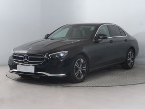 Mercedes-Benz E - 2022