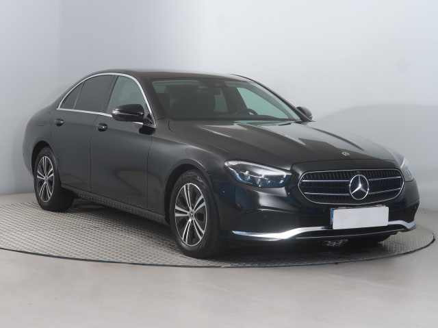 Mercedes-Benz E 2022