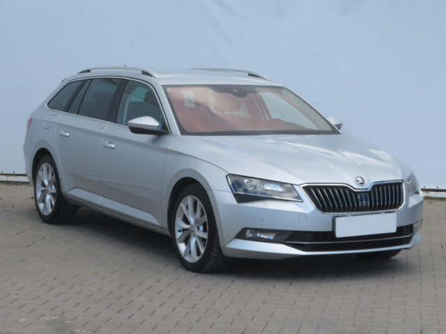 Škoda Superb 2015
