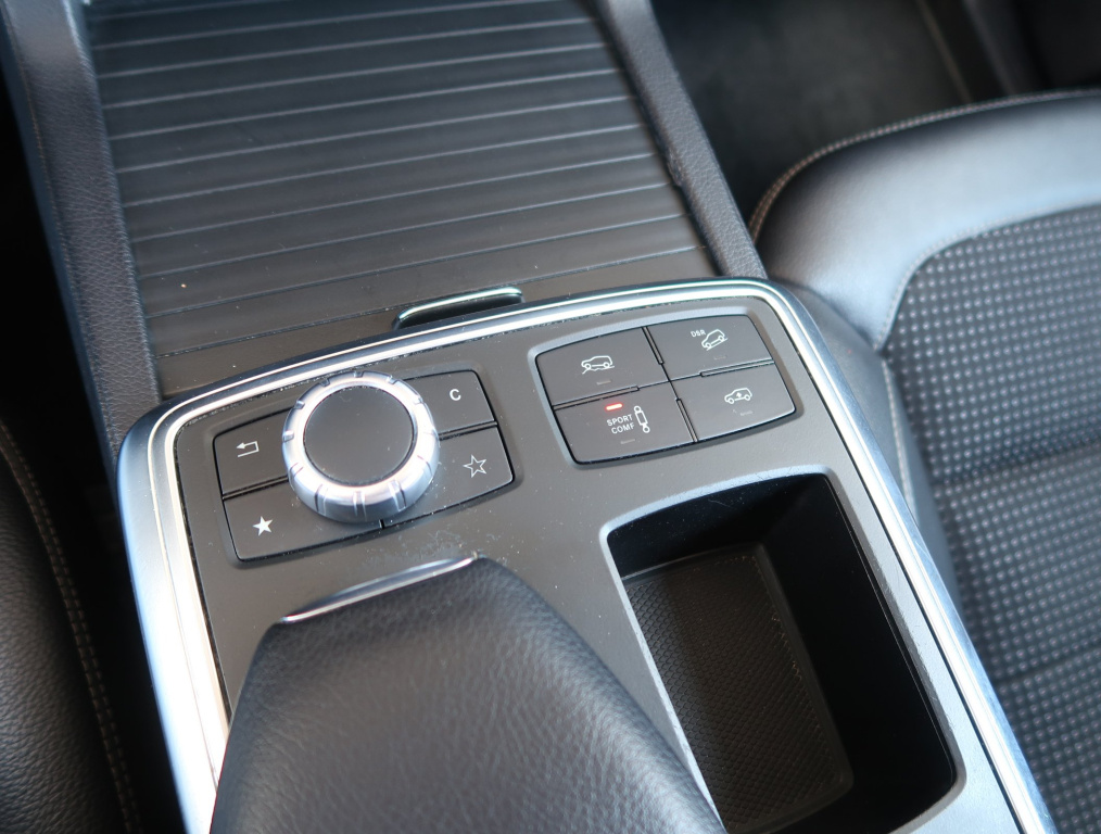 Mercedes-Benz ML