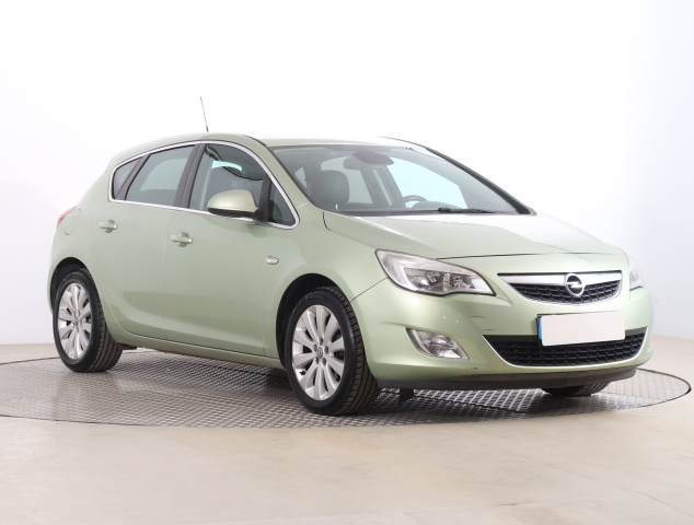 Opel Astra 2011