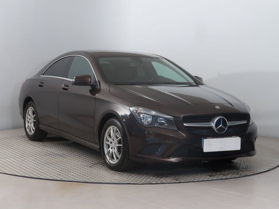 Mercedes-Benz CLA - 2015