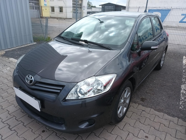 Toyota Auris 2010