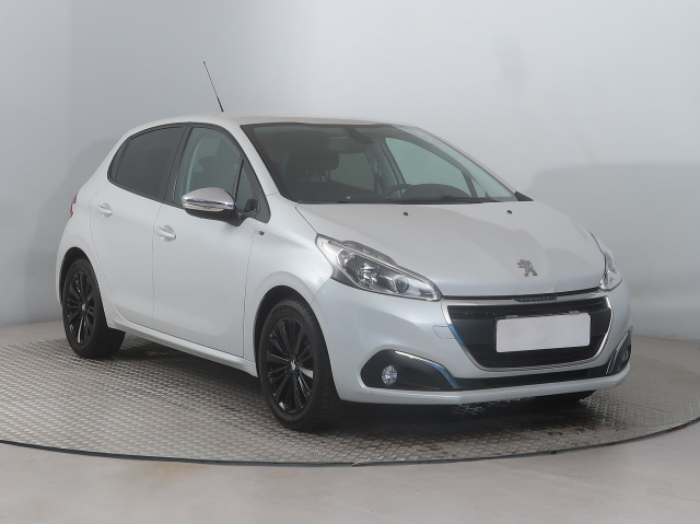 Peugeot 208 2016