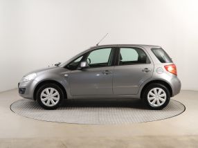 Suzuki SX4 - 2013