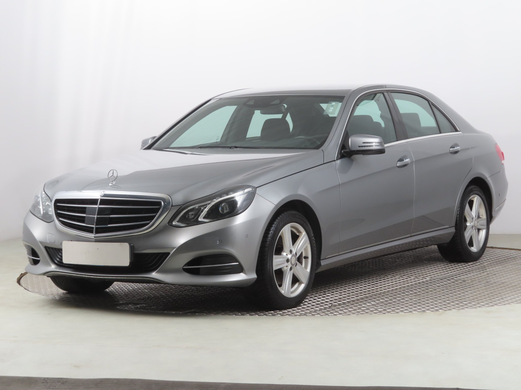 Mercedes-Benz E
