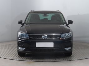 Volkswagen Tiguan - 2016