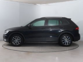 Volkswagen Tiguan - 2016