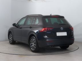 Volkswagen Tiguan - 2016