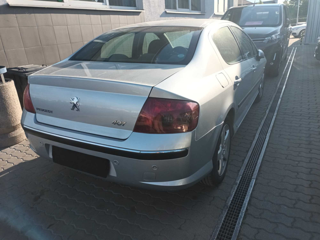 Peugeot 407