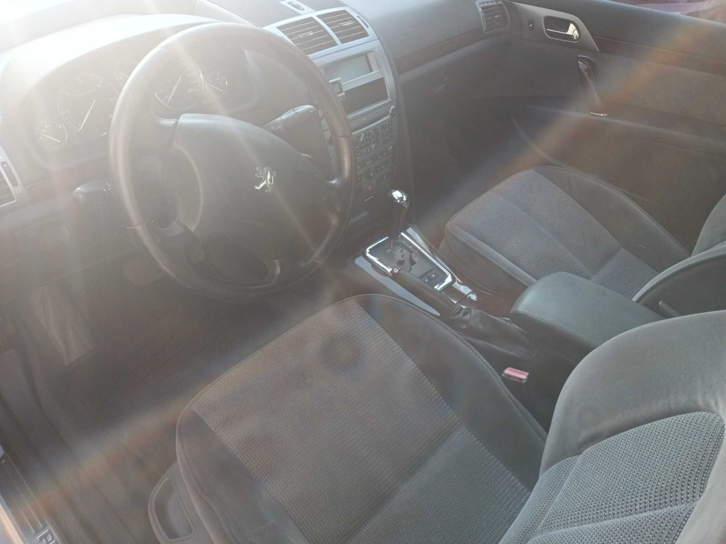 Peugeot 407