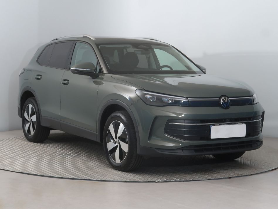 Volkswagen Tiguan - 2024