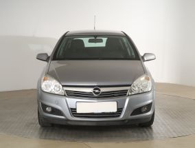 Opel Astra - 2010