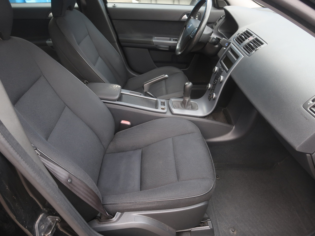 Volvo S40