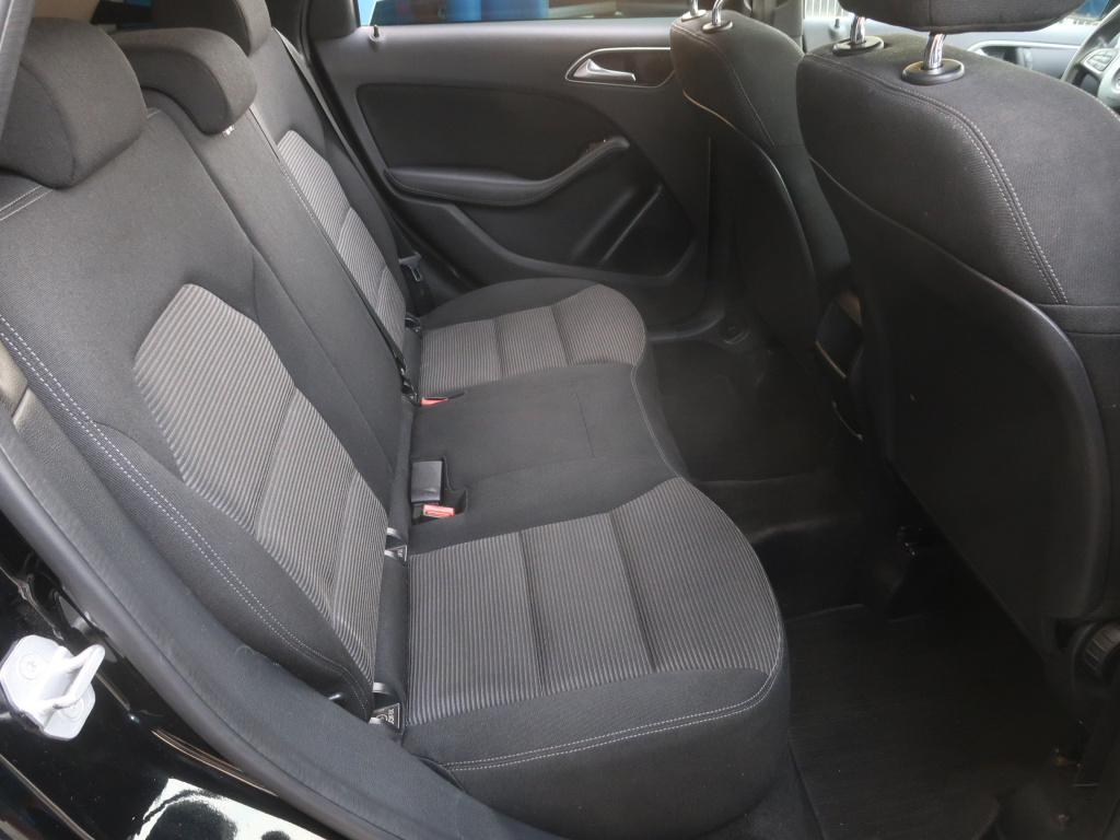 Mercedes-Benz B