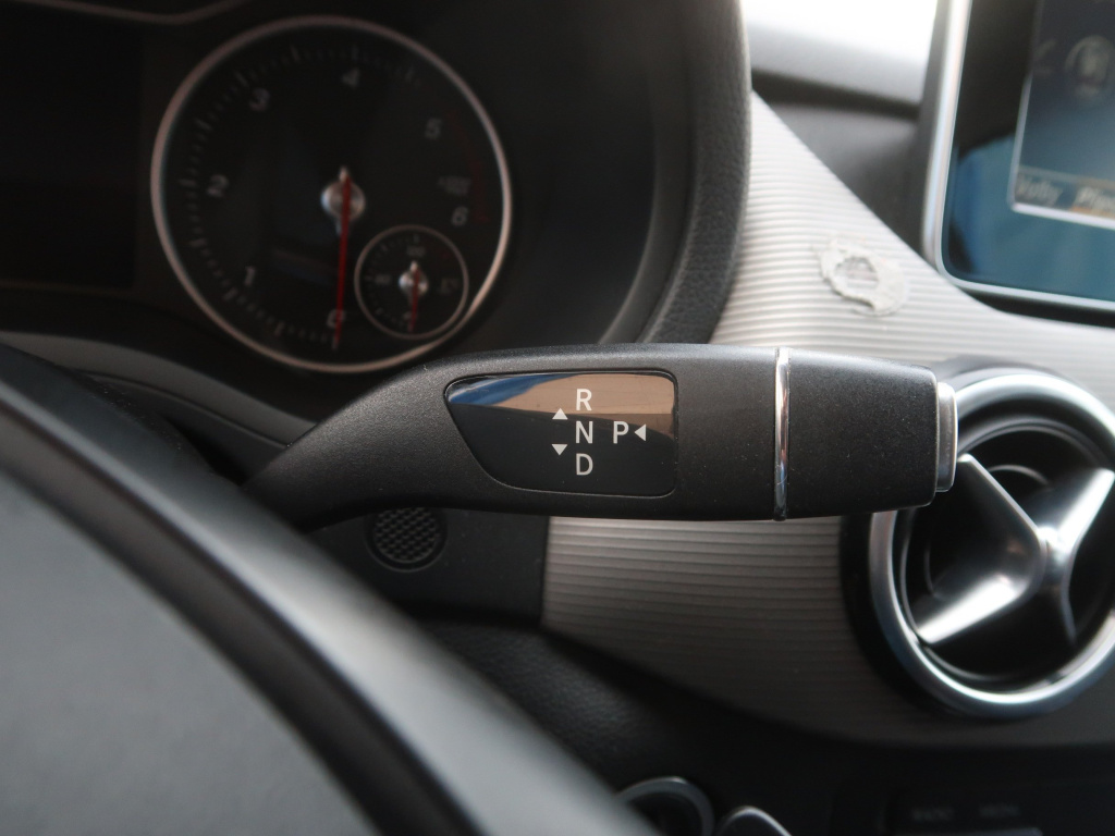 Mercedes-Benz B