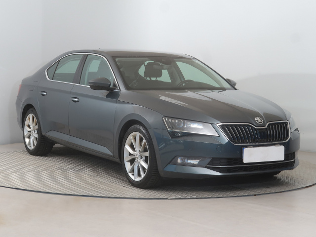Škoda Superb 2016