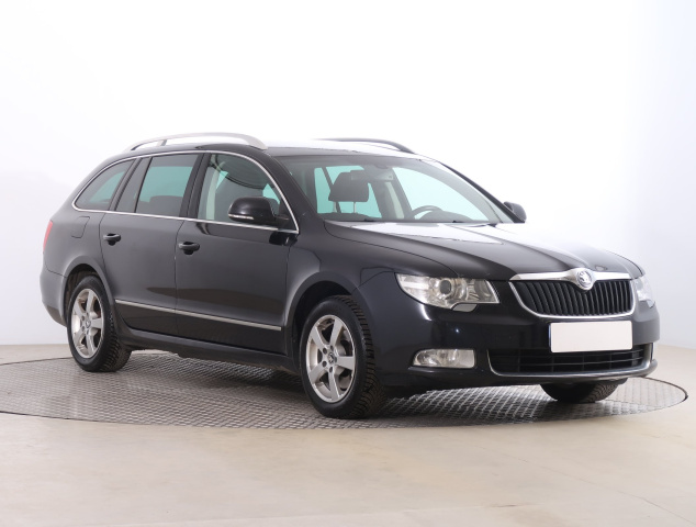 Škoda Superb 2012