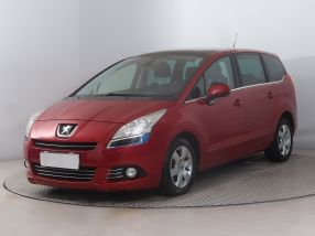 Peugeot 5008 - 2011