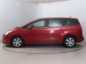 Peugeot 5008 - 2011