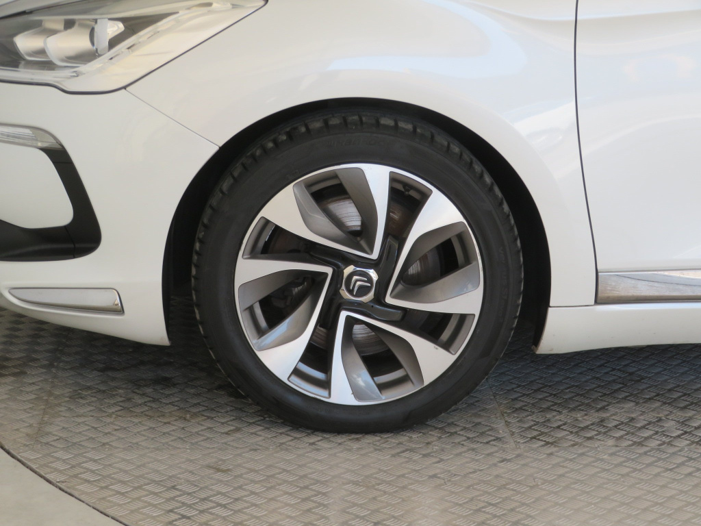 Citroen DS5