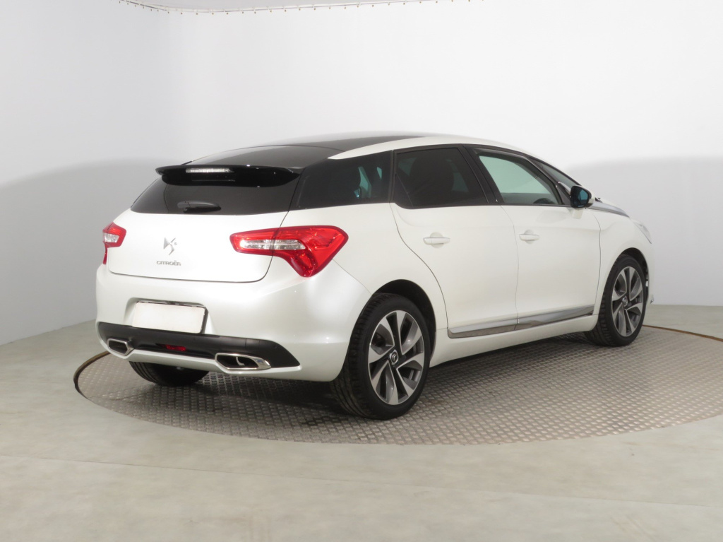 Citroen DS5
