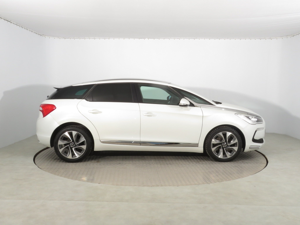 Citroen DS5
