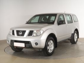 Nissan Pathfinder - 2005