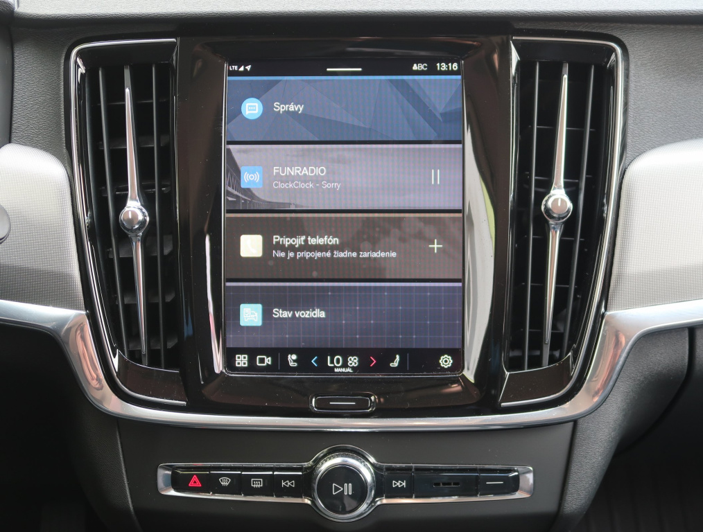 Volvo V90 Cross Country