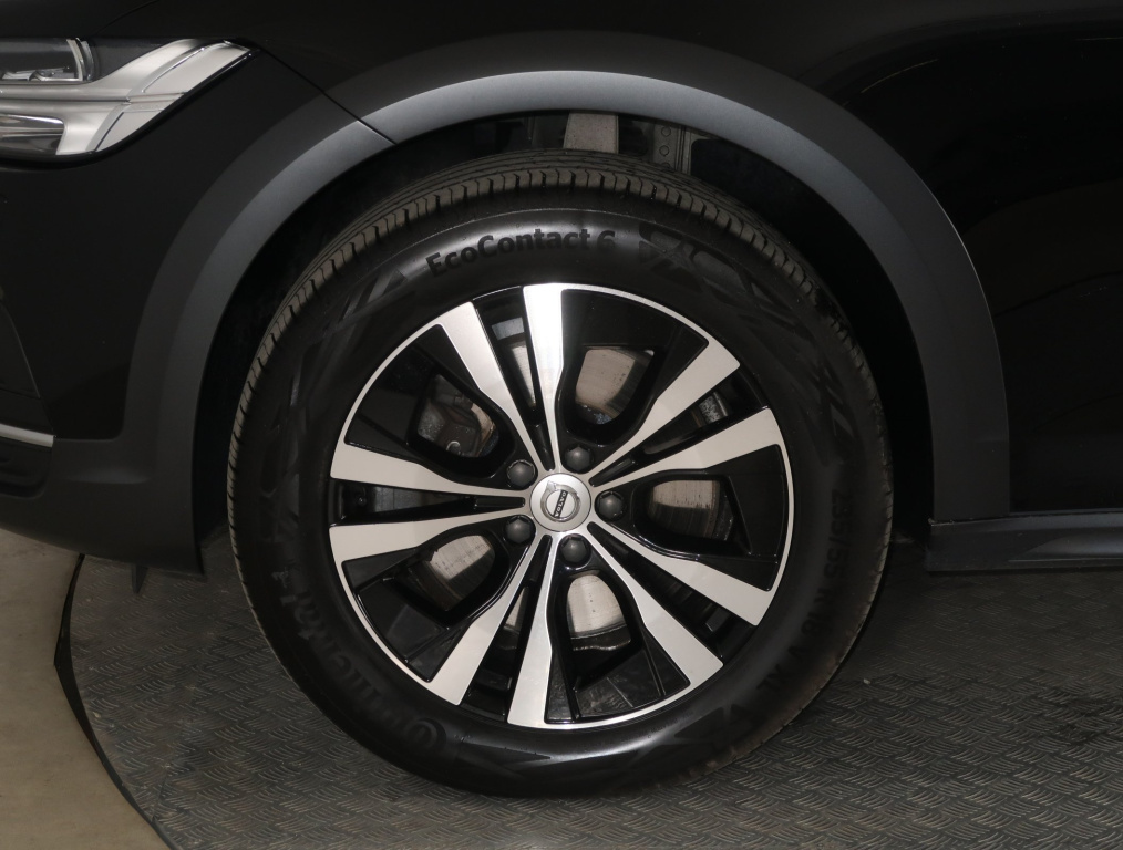 Volvo V90 Cross Country