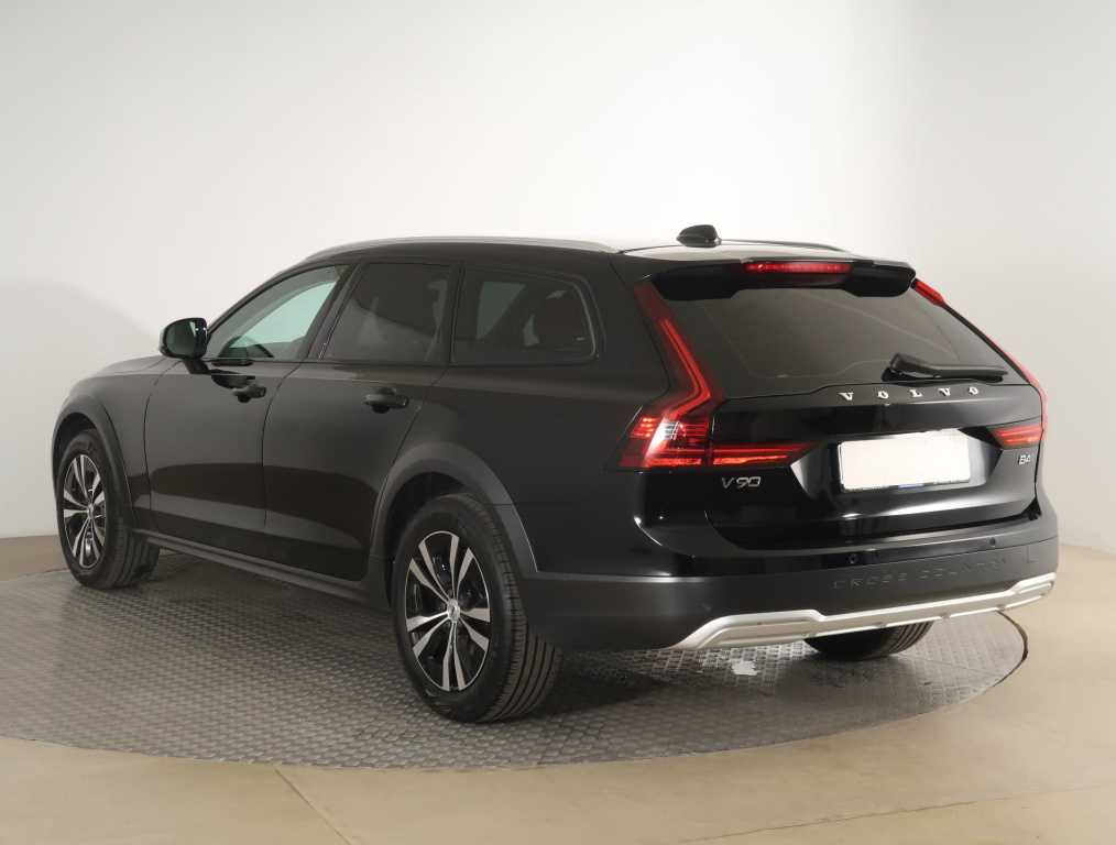Volvo V90 Cross Country