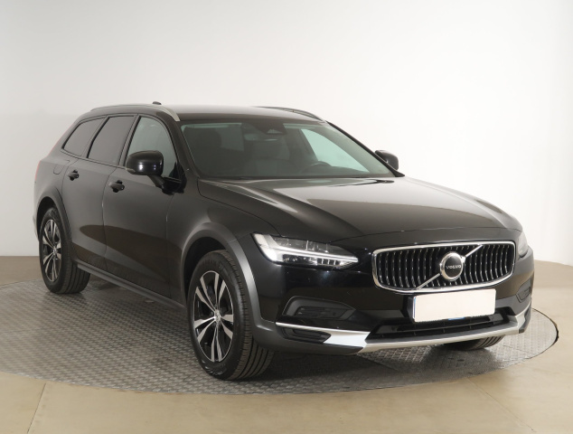 Volvo V90 Cross Country 2021