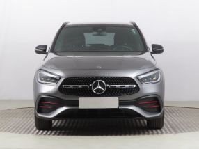 Mercedes-Benz GLA - 2021