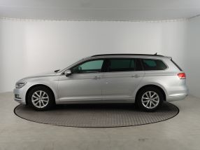 Volkswagen Passat - 2015