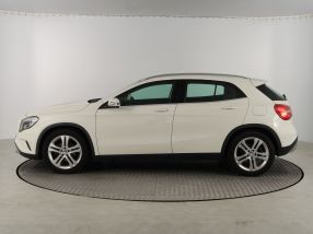 Mercedes-Benz GLA - 2015