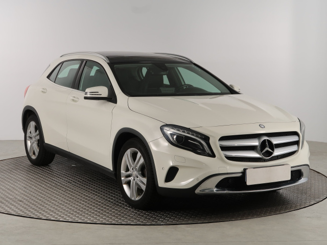 Mercedes-Benz GLA 2015