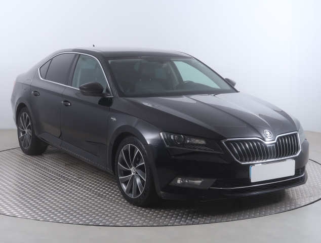 Škoda Superb 2016