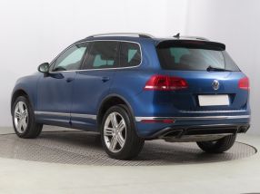 Volkswagen Touareg - 2015