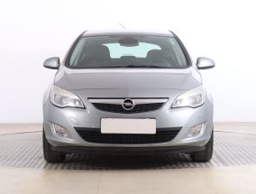 Opel Astra - 2012