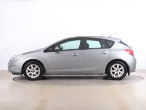 Opel Astra - 2012