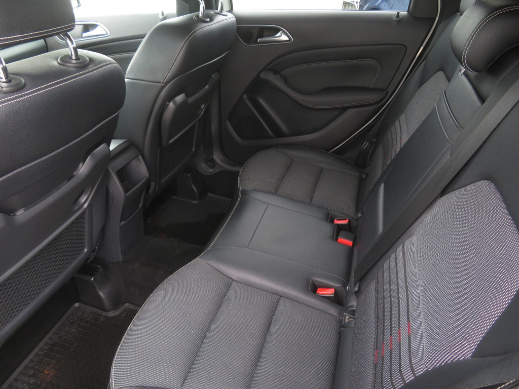 Mercedes-Benz B