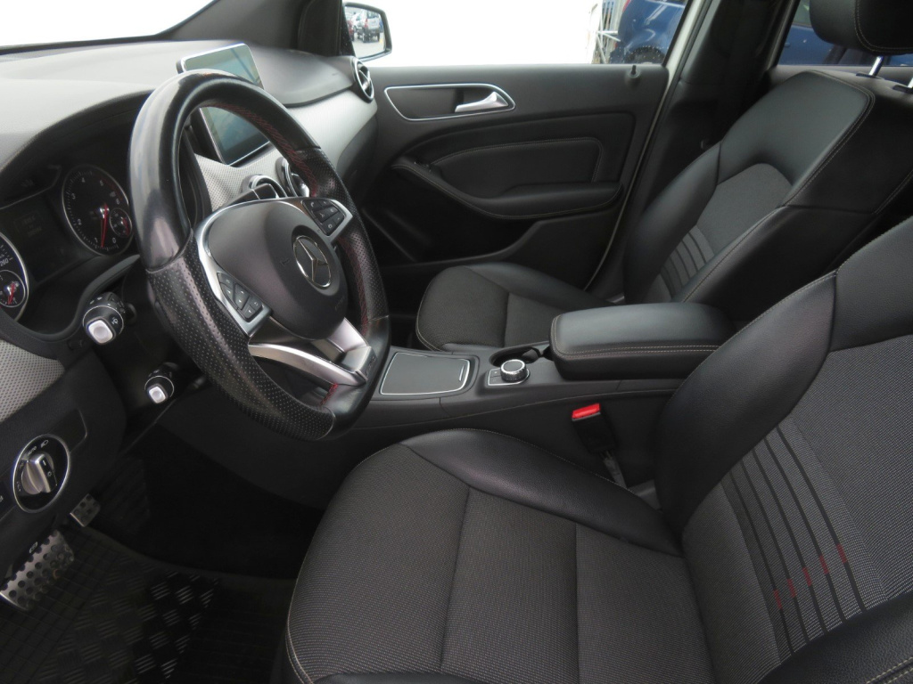 Mercedes-Benz B